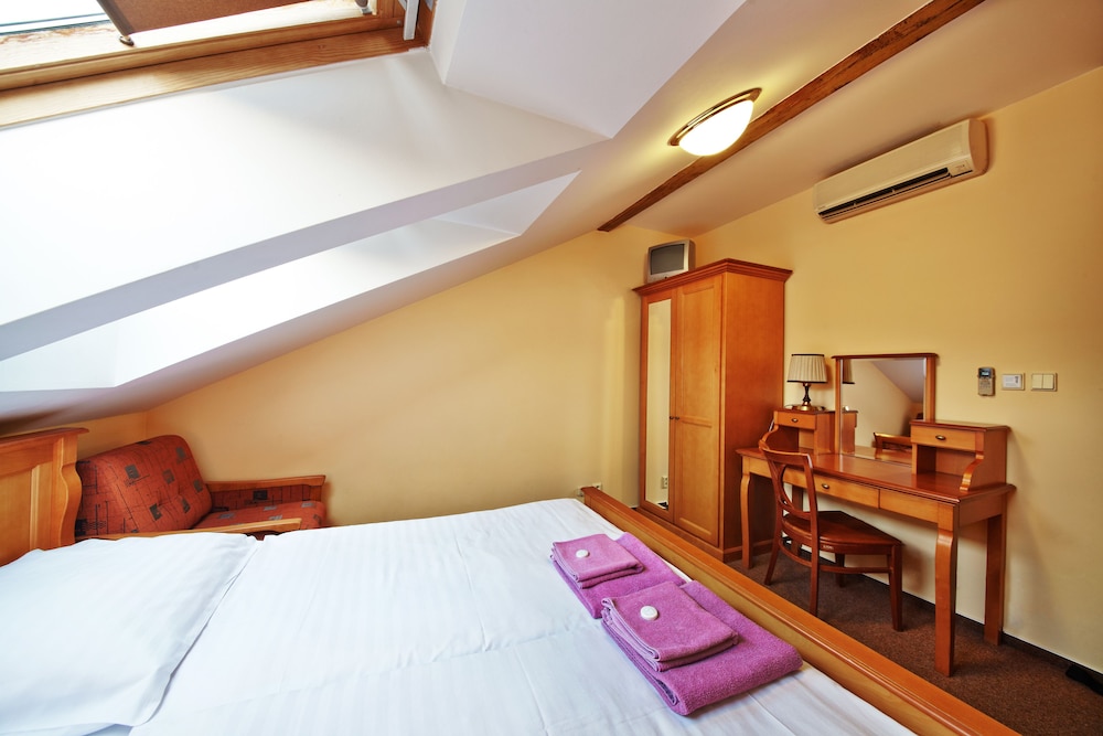 Brezina Pension 16/52