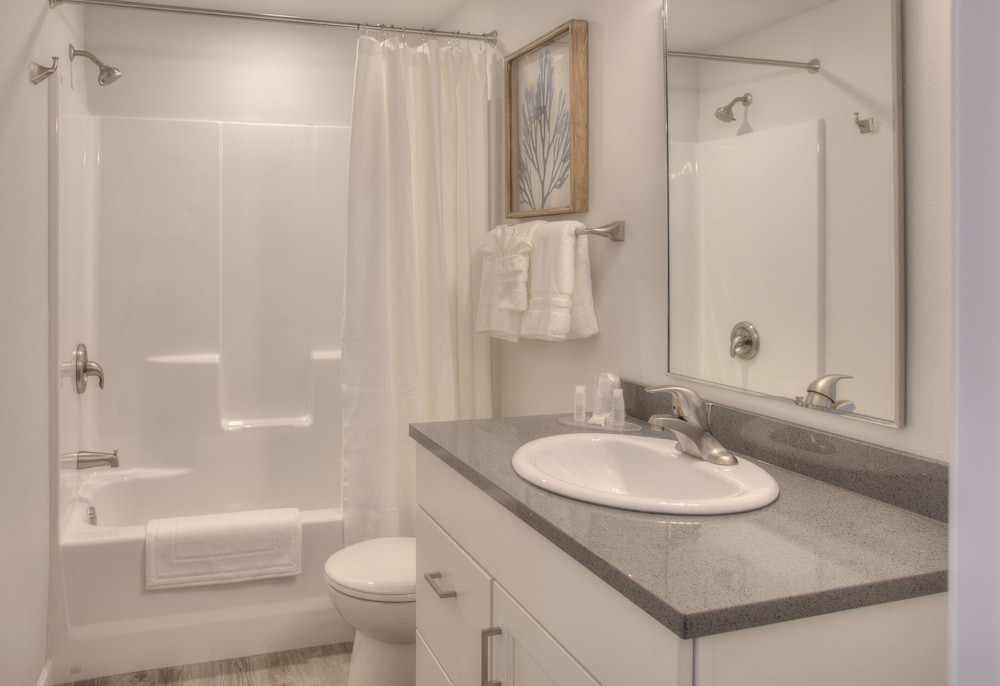 Americas Best Value Inn Ocean Shores 23/25