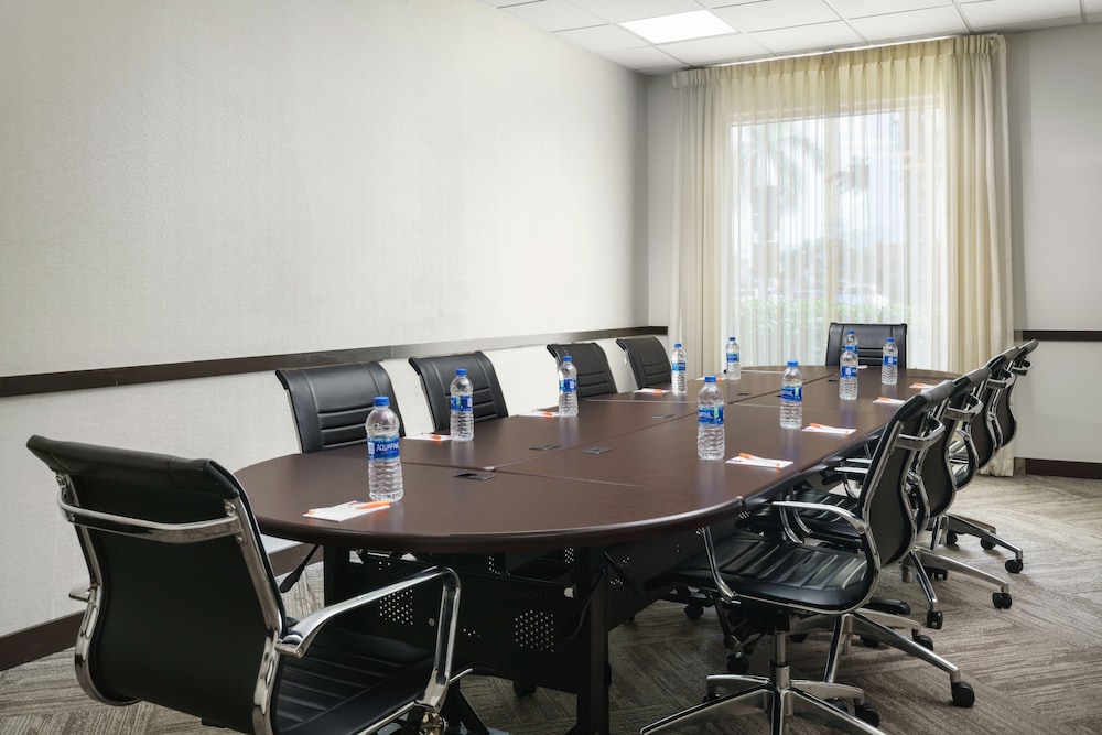 Hyatt Place Fort Lauderdale Airport - South & Cruise Port 32/44