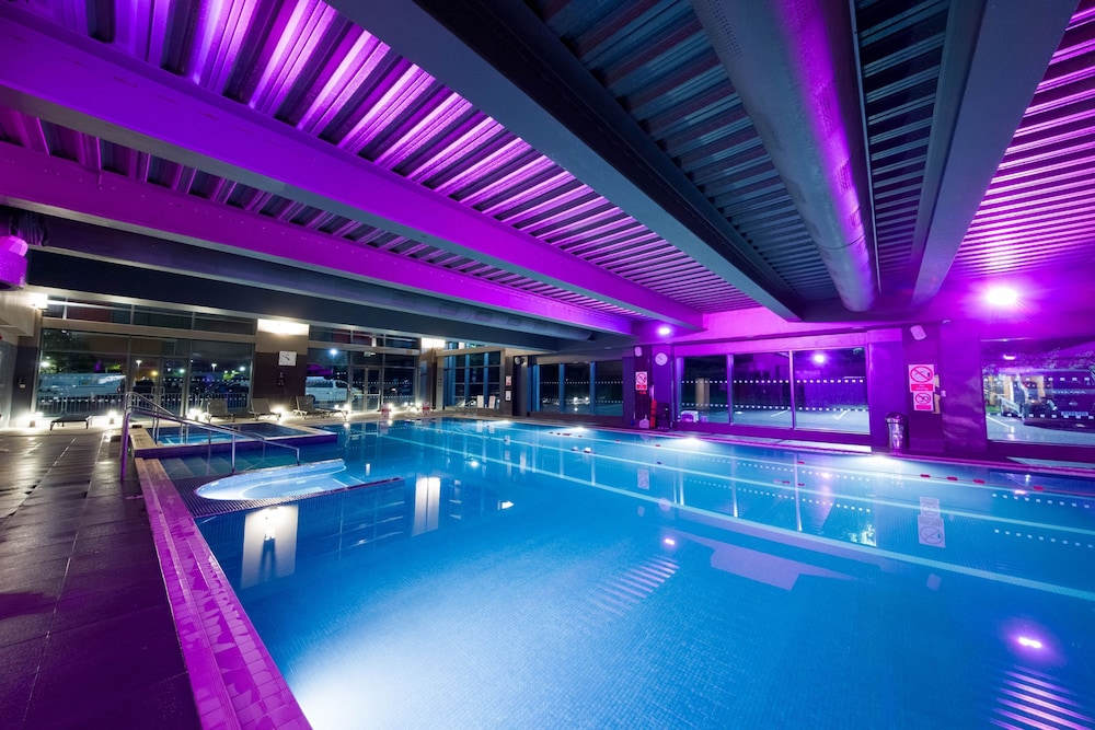 Village Hotel London Watford 19/50