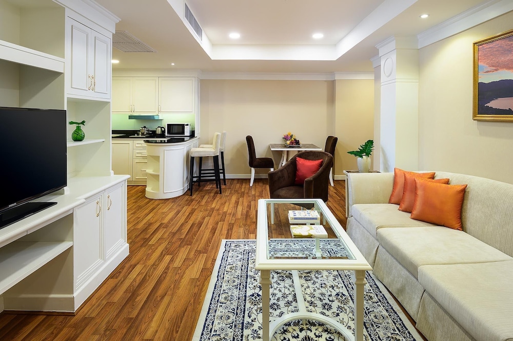 Court Wing Hotel Sukhumvit Bangkok 31/54