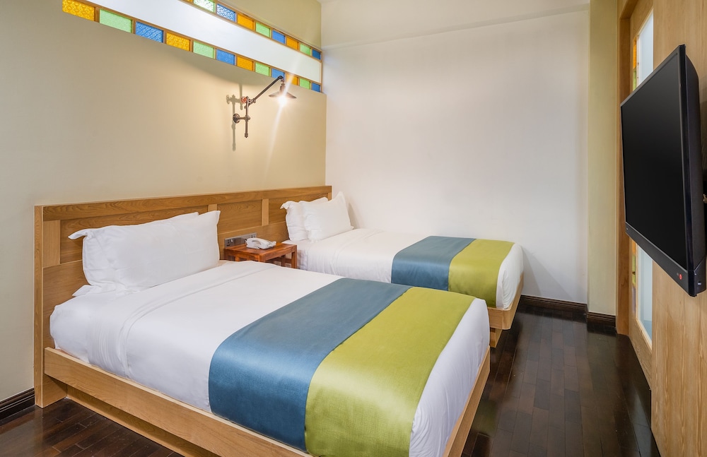 Treasures Hotel & Suites 11/64
