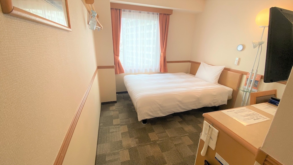 TOYOKO INN OKINAWA NAHA KOKUSAI-DORI MIEBASHI-EKI 13/64