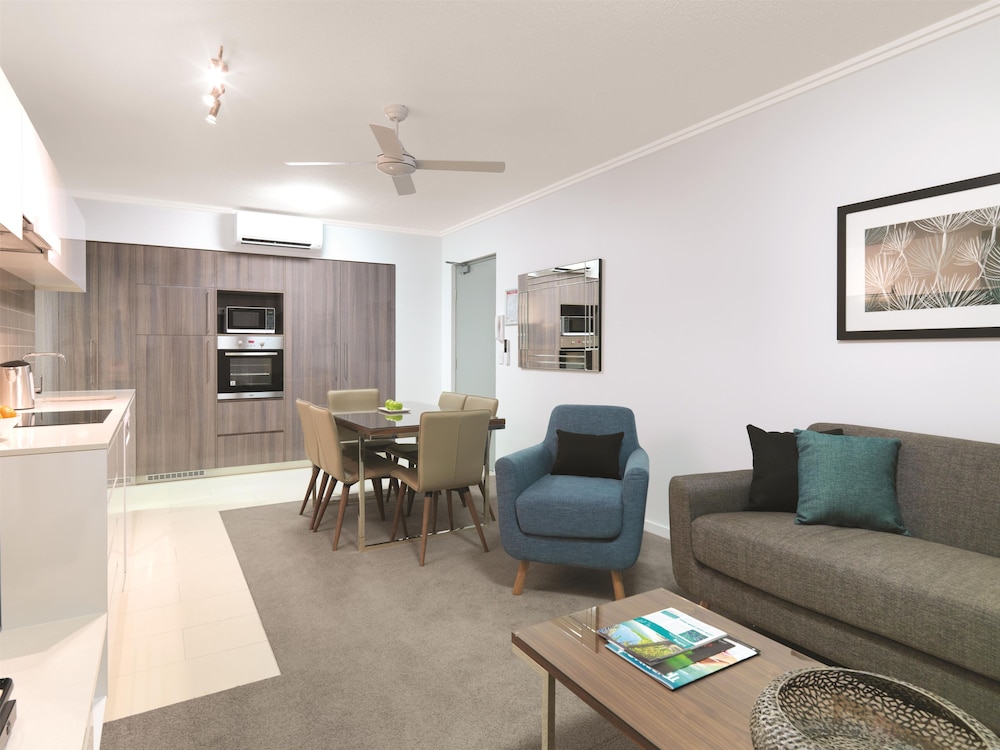 Oaks Mackay Carlyle Suites 36/55