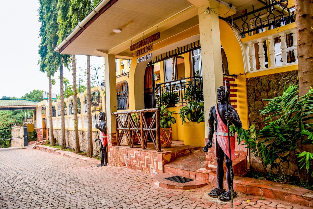 Isamilo Lodge 42/50