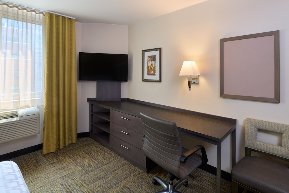 Candlewood Suites New York City- Times Square 38/50