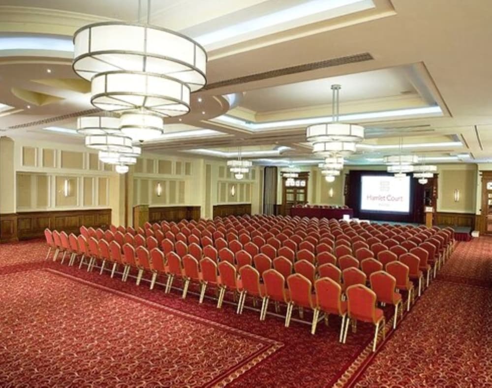 Great National Hamlet Court Hotel 32/35