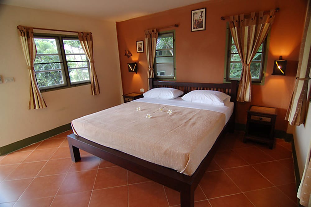 Baan Suan Rojjana 22/49