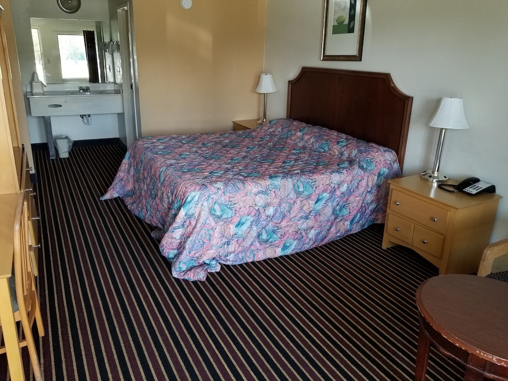 Americas Best Value Inn 11/40