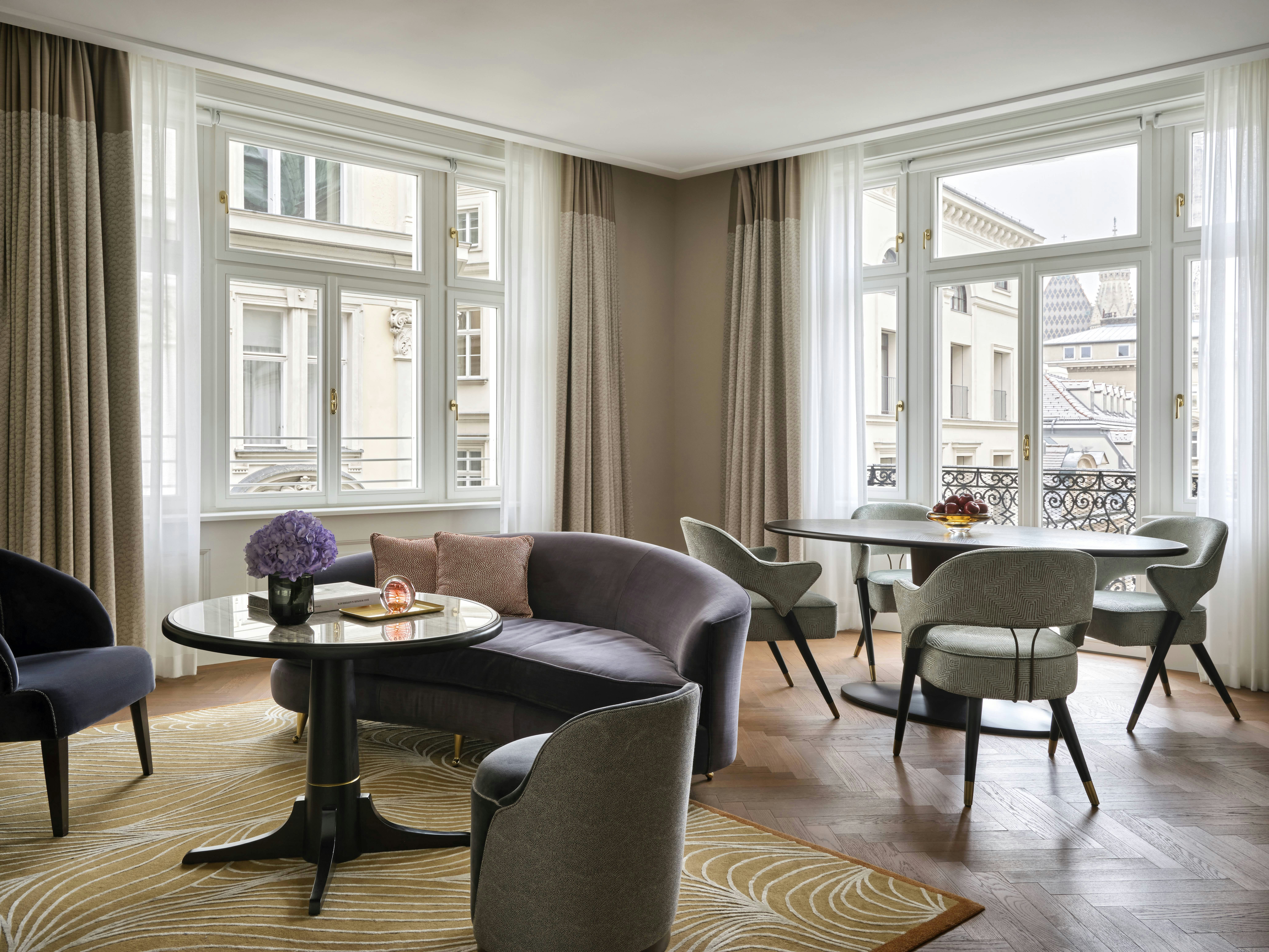 Rosewood Vienna 24/50
