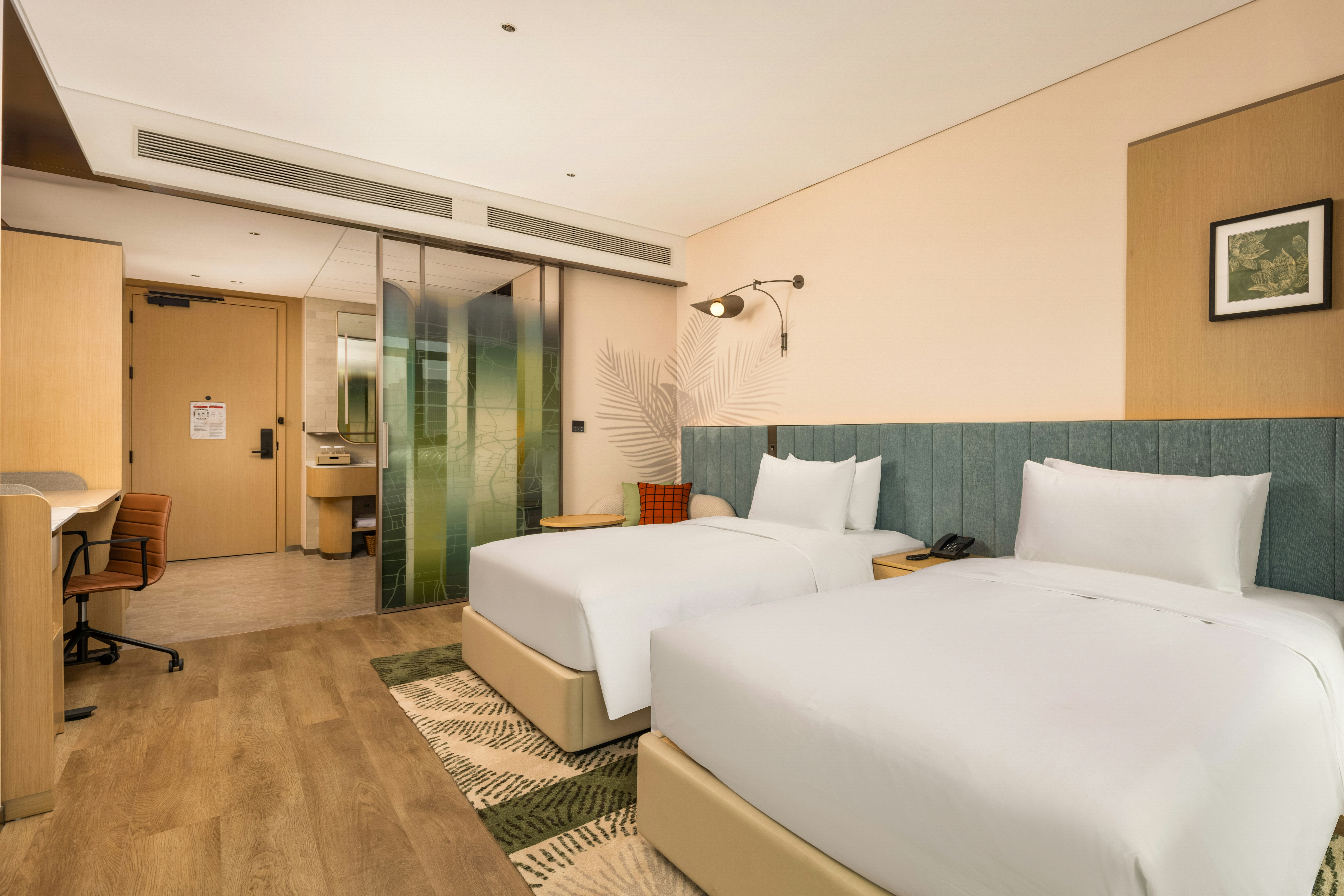 GUEST ROOM, TWIN BEDS, HIGH FLOOR