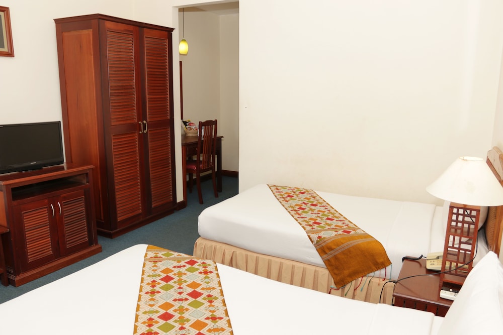 Champasak Palace Hotel 17/65