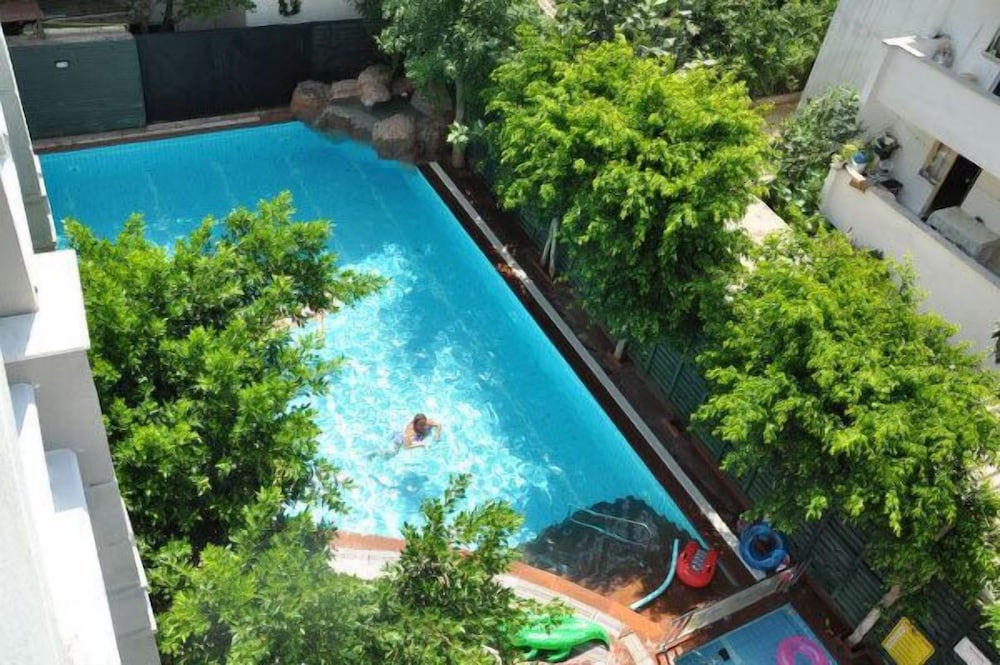Two Seas Hotel 46/50