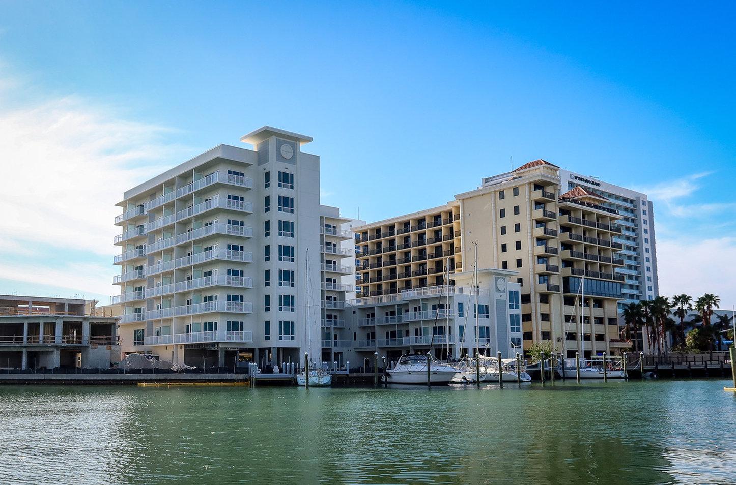 ChartHouse Clearwater Beach Marina Hotel 59/67