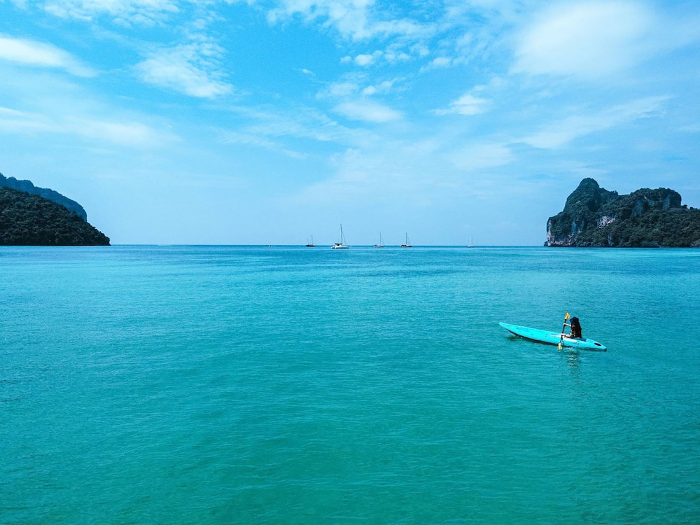 Phi Phi Cozy Seafront Resort 58/67