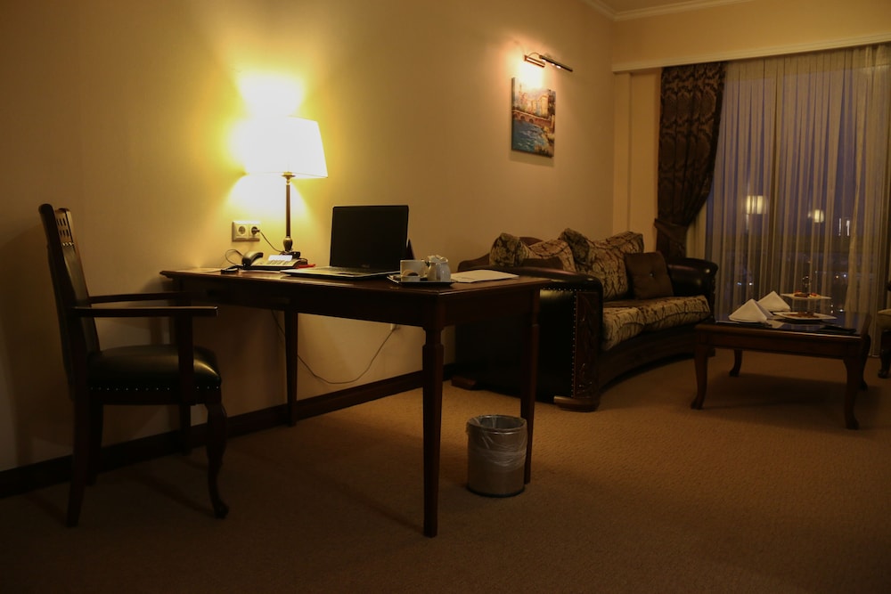 Hotel Monec 42/50