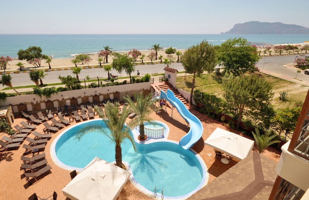Bella Bravo Suite Hotel 17/49