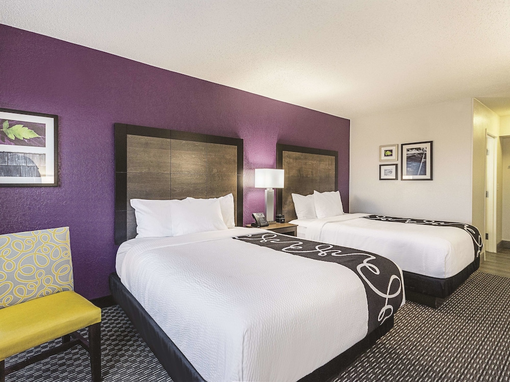 La Quinta Inn & Suites by Wyndham Virginia Beach 29/46