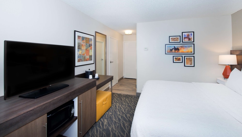Hampton Inn and Suites Ft. Worth Alliance Airport 24/53