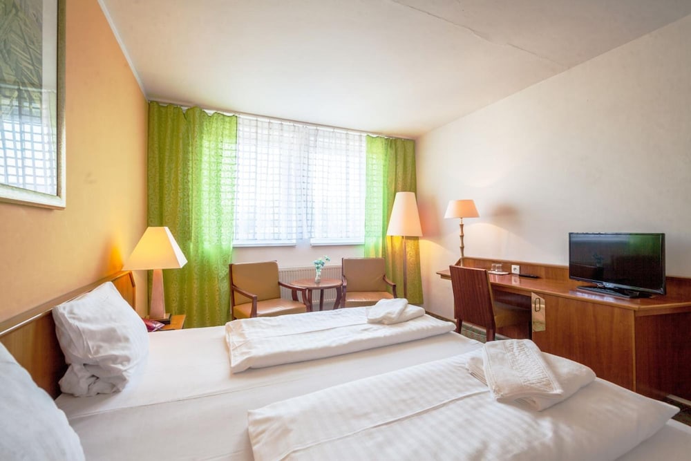 Interhotel Bohemia 18/48