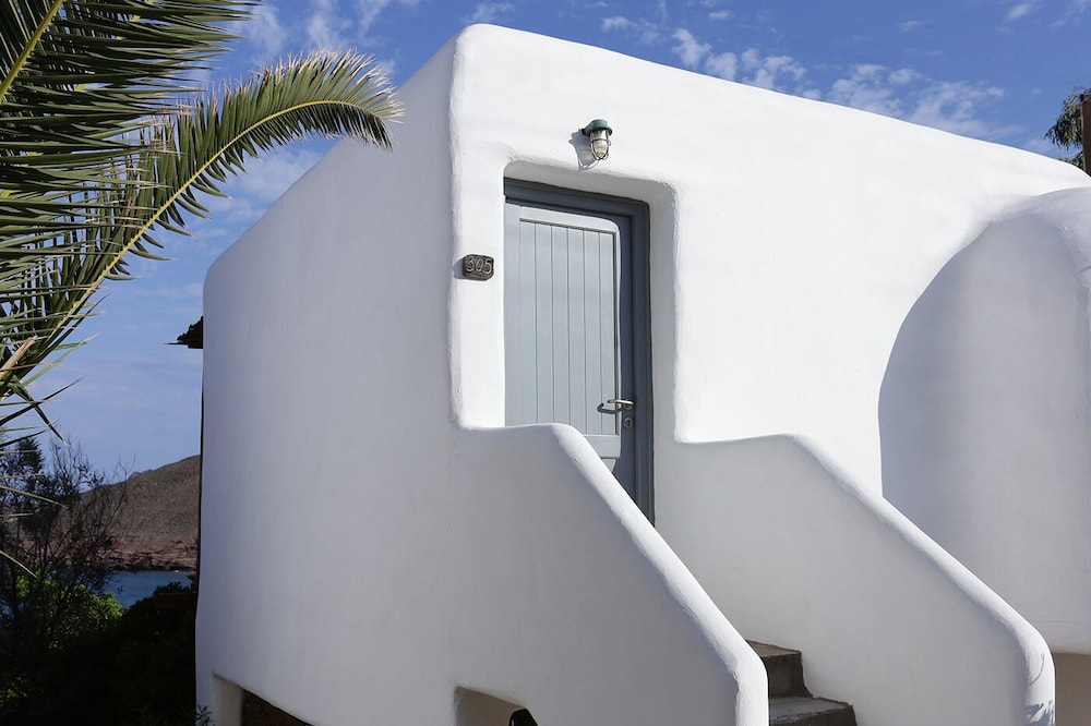 Albatros Club Mykonos 1/50