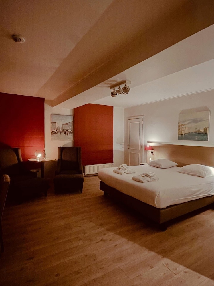 غرفة ديلوكس بسرير كينج، Hotel Royal Astrid Aalst 5/10