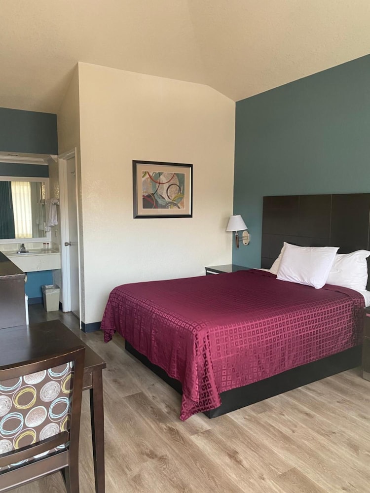 Americas Best Value Inn Atascadero Paso Roble 33/66