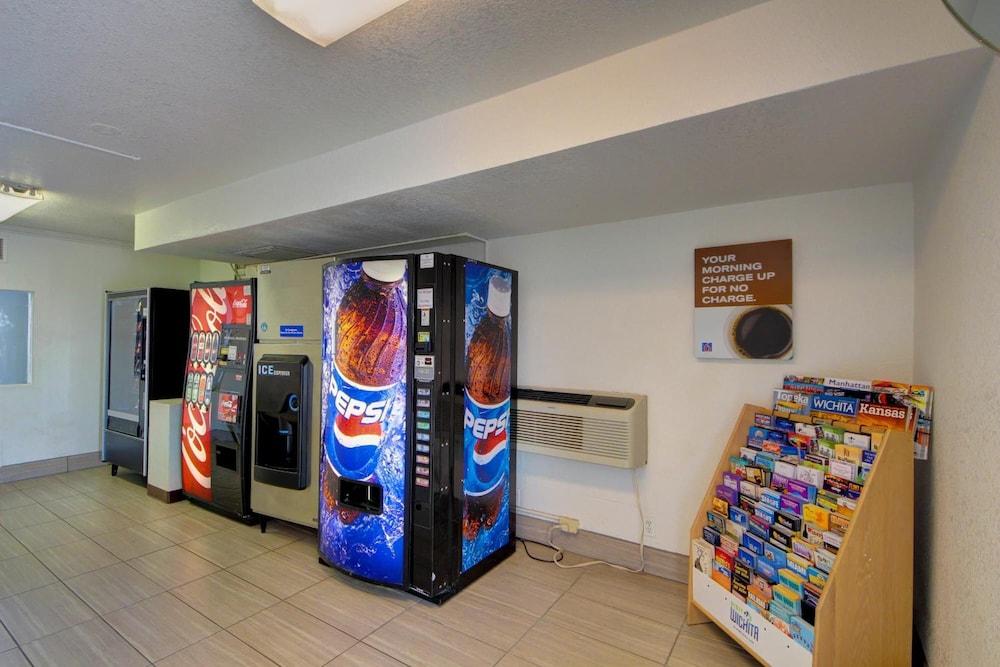 Motel6 Wichita, KS 39/44