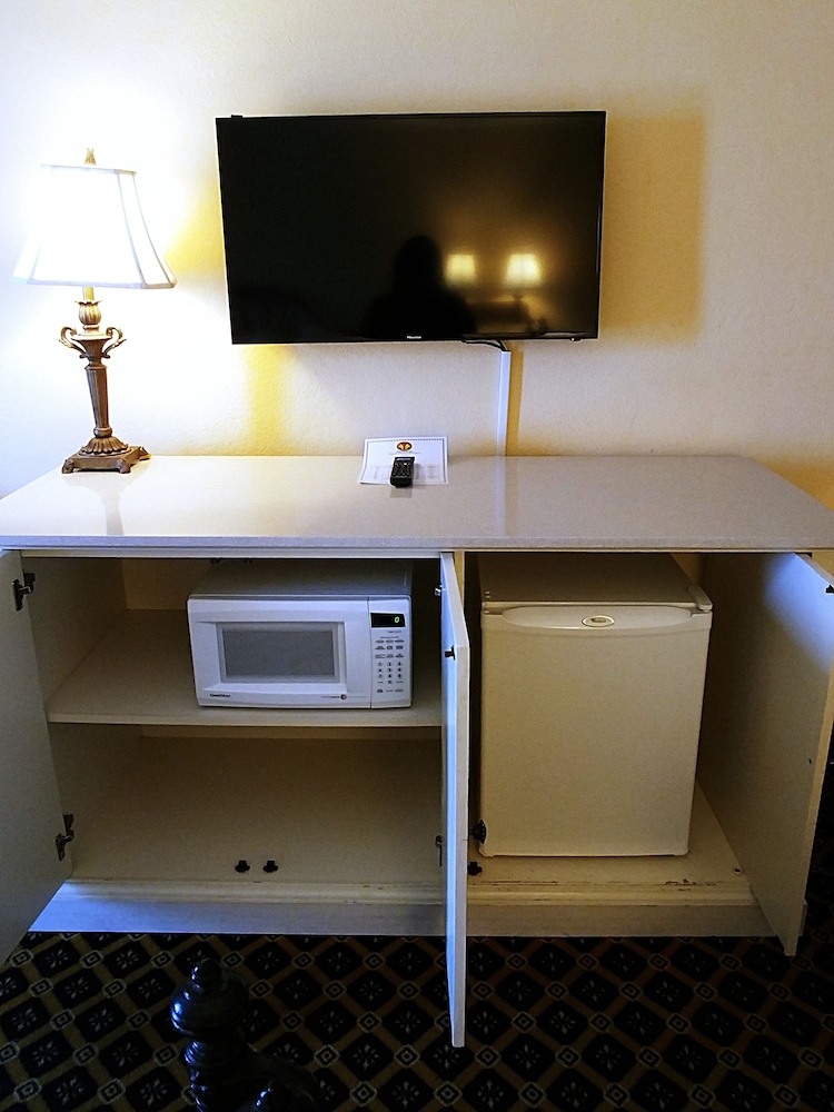 Emerald Shores Resort 53/79