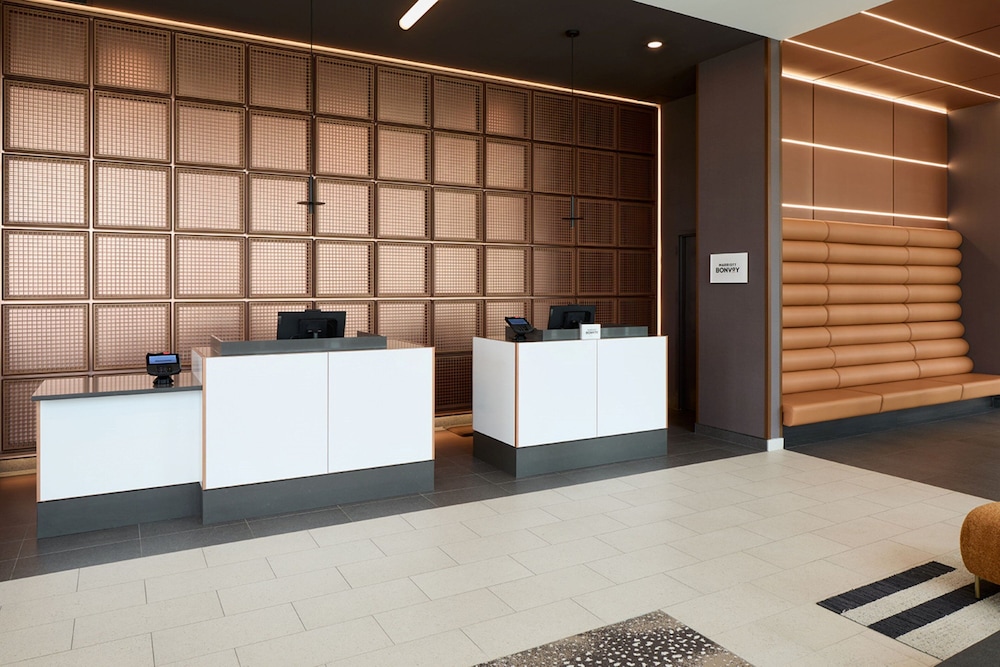 Lobby at Courtyard Montreal Laval, LAVAL - QUEBEC