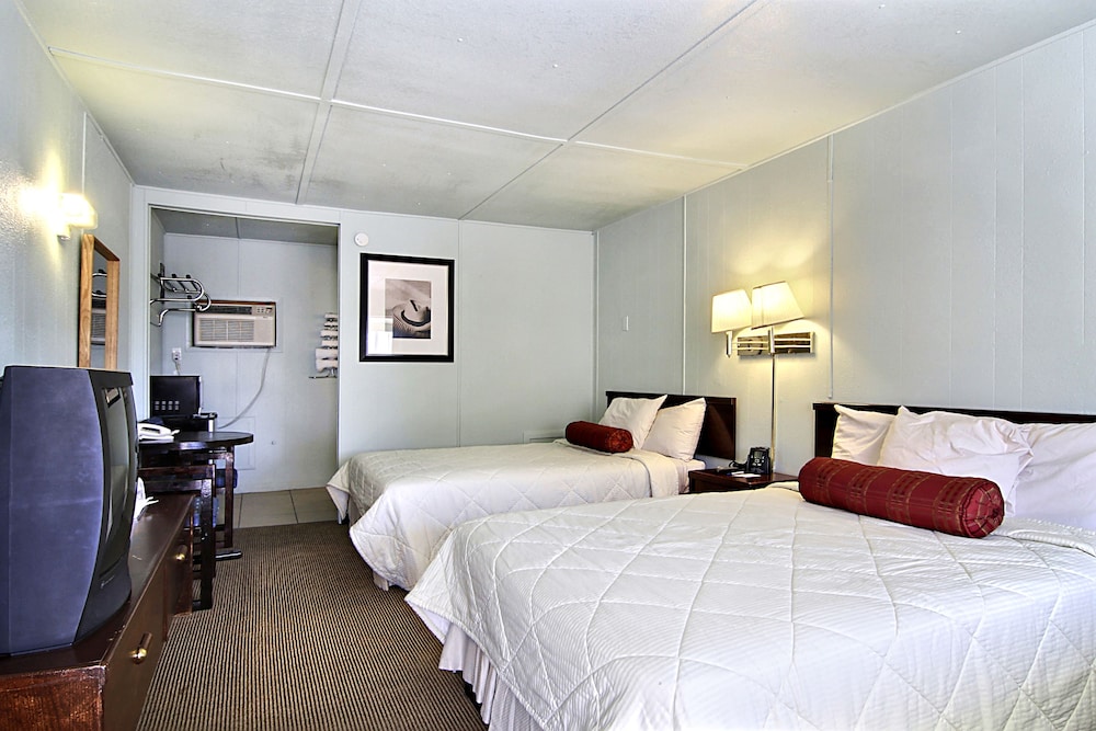 Route 66 Inn 7/50
