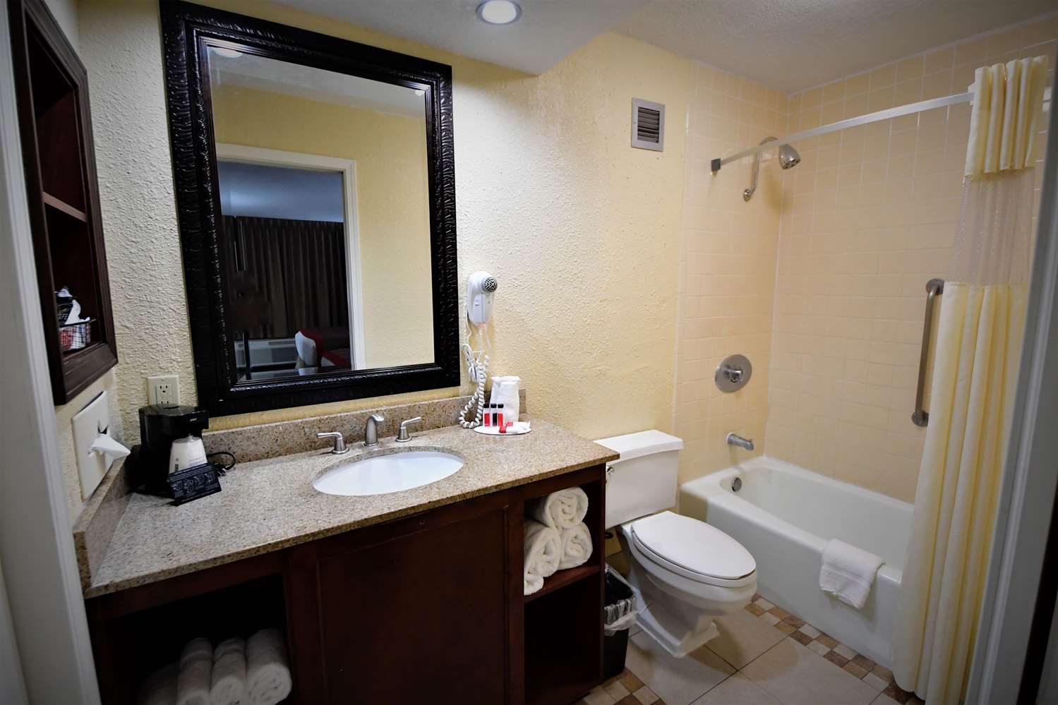 Ramada Hotel & Conference Center By Wyndham Jacksonville 57/59