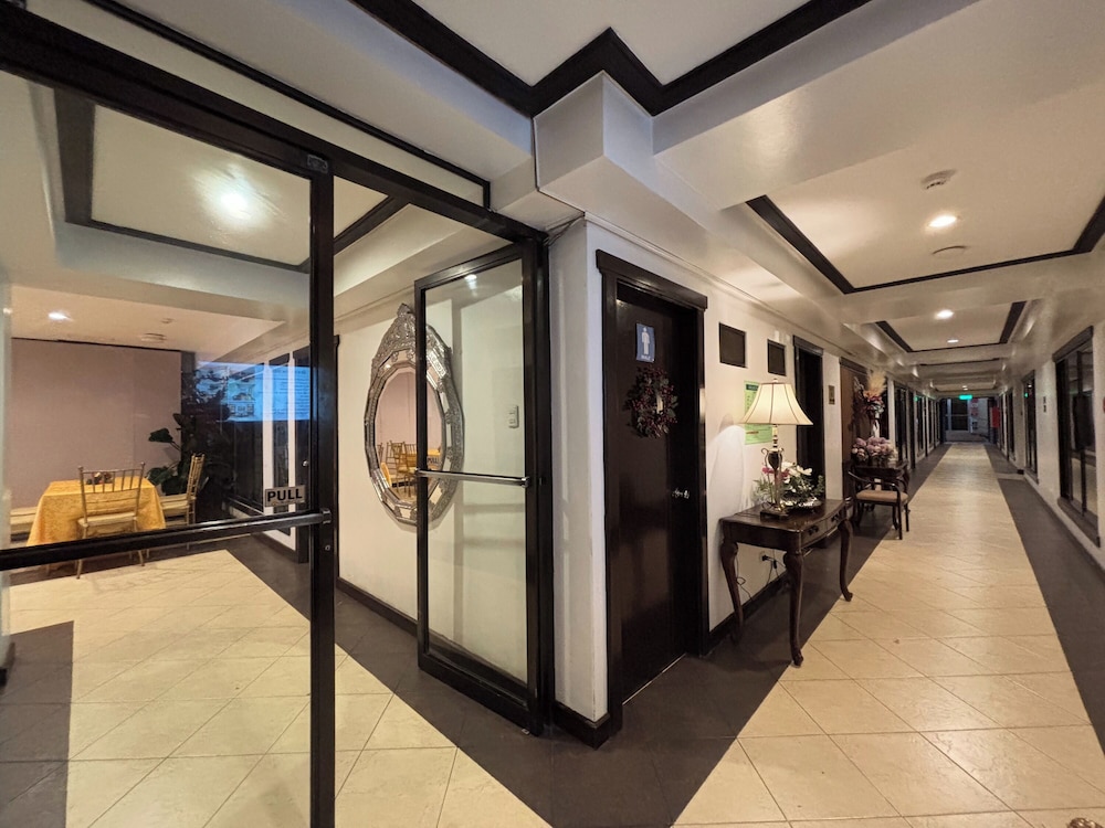 D'leonor Hotel 38/73