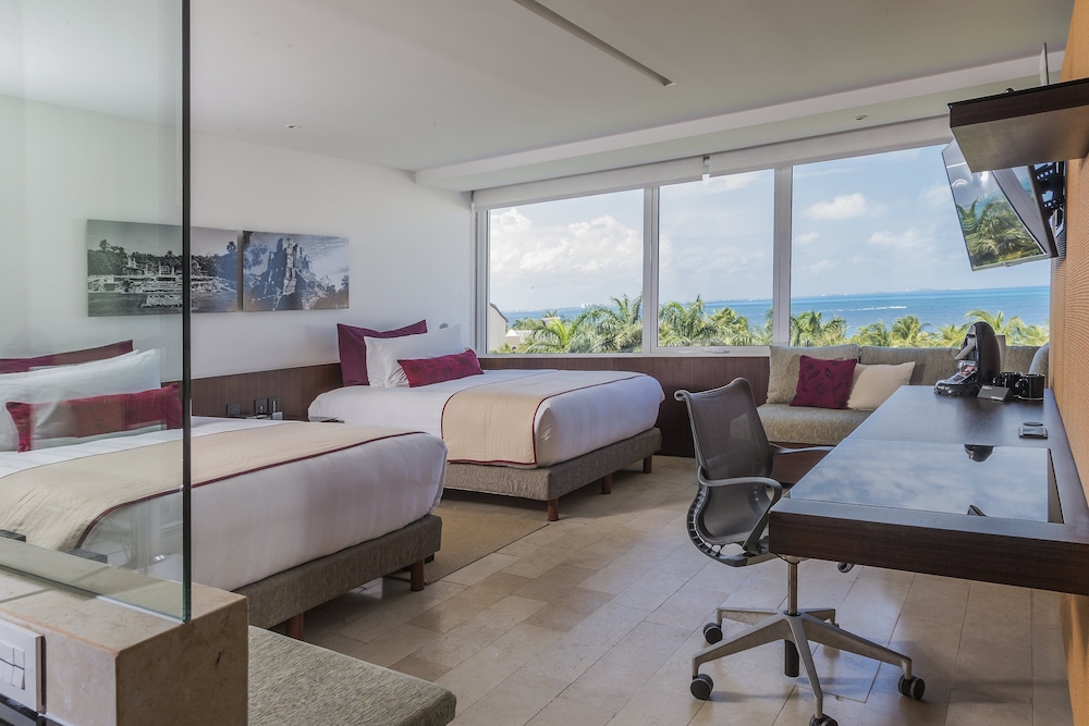 Presidente Intercontinental Cancun Resort 65/82