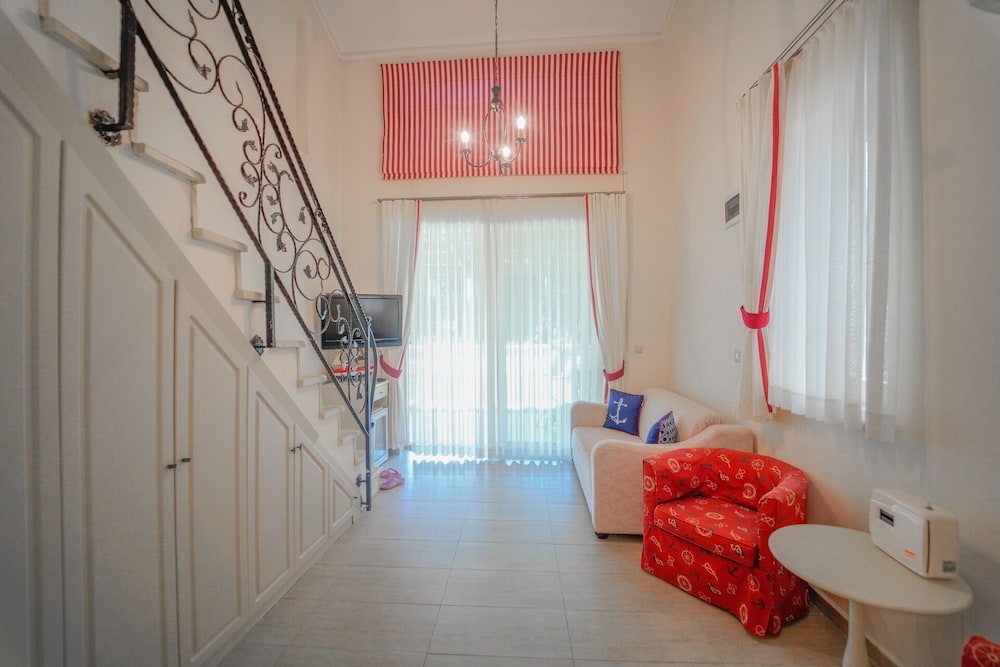 Alacati Marina Palace 32/50