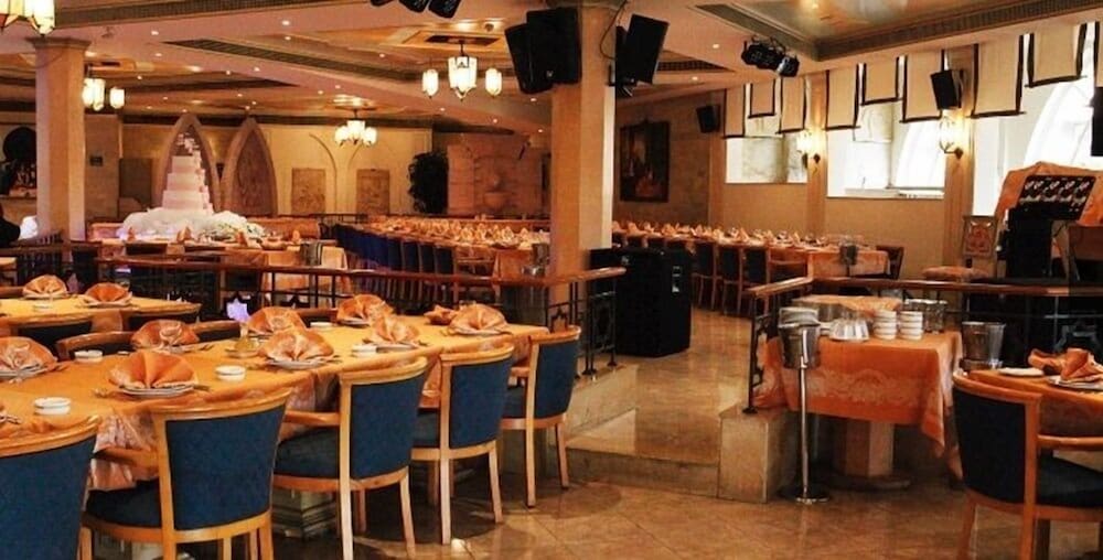 Regency Palace 55/71