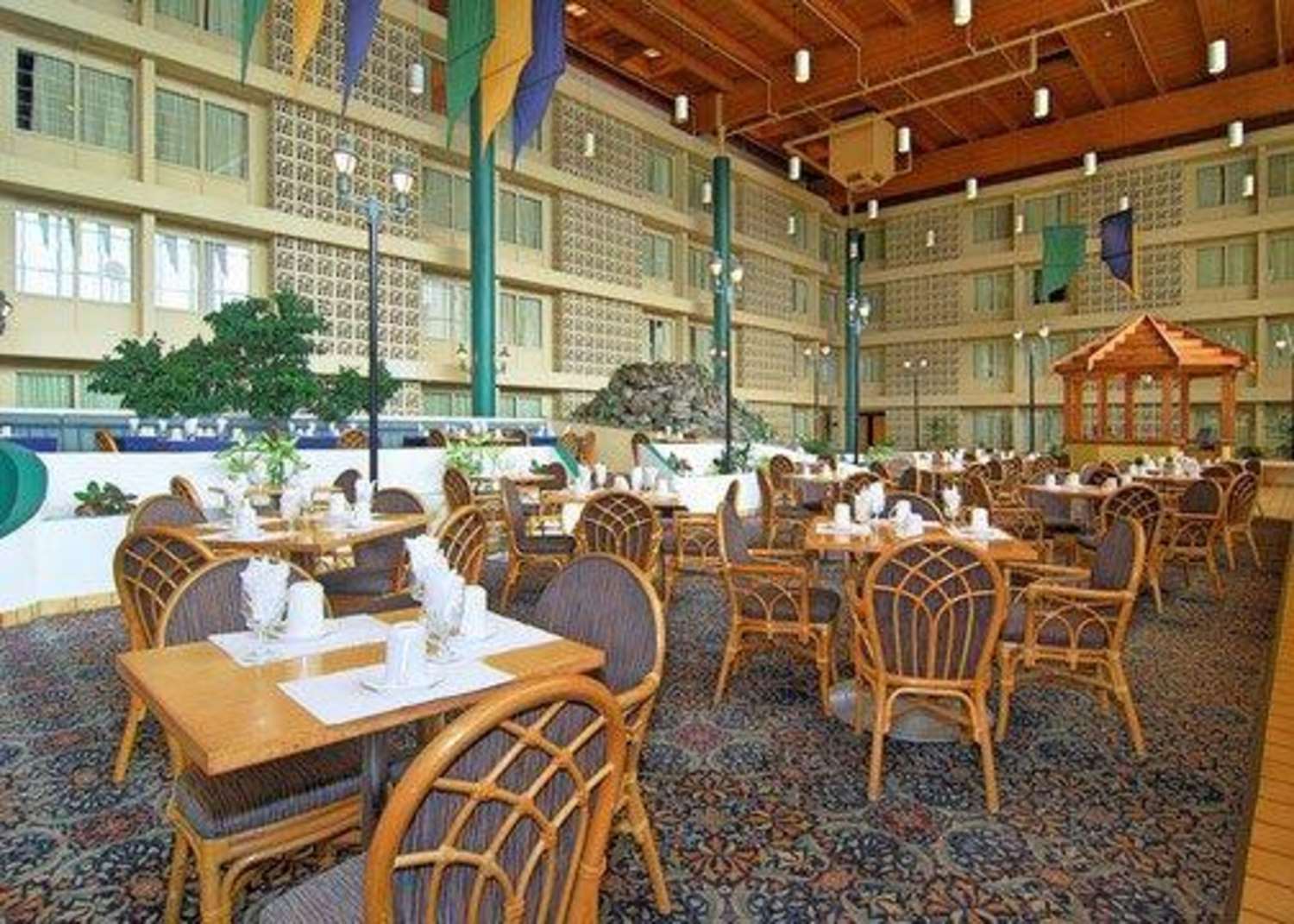 Red Lion Hotel Charlotte Airport 11/14