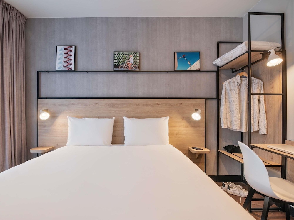 Ibis Acheres St Germain en Laye 18/55