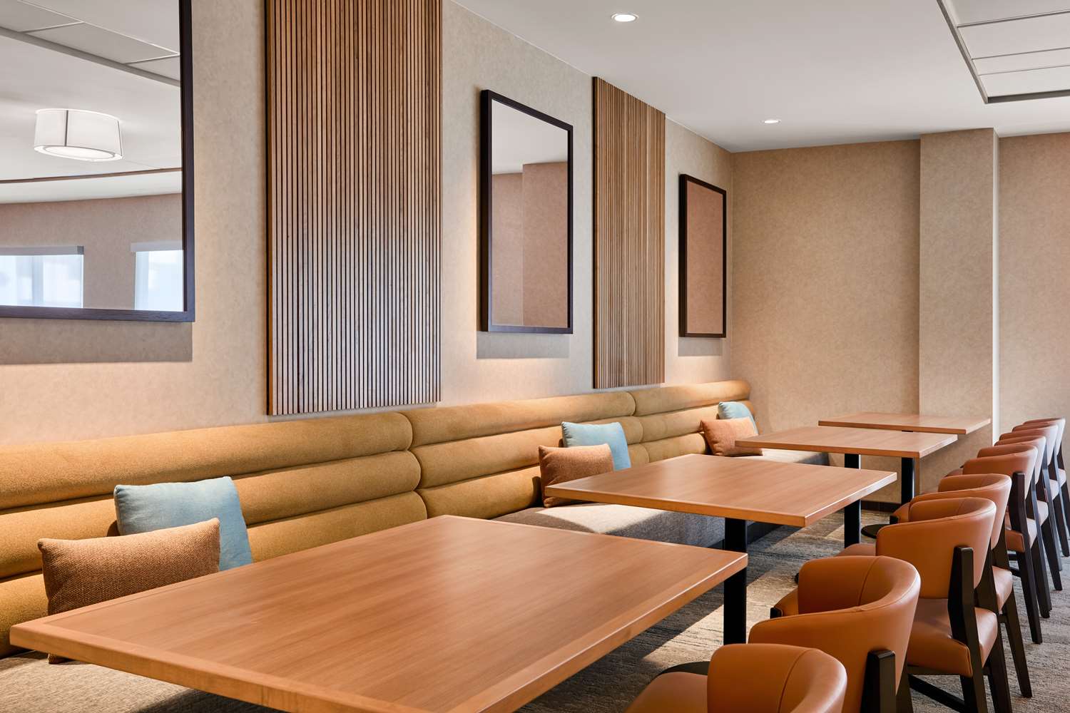 Hilton Garden Inn LAX Los Angeles Airport 60/60