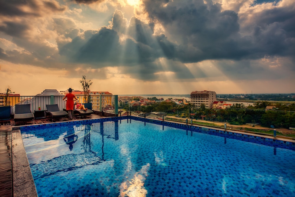 Cozy Savvy Boutique Hotel Hoi An 47/50