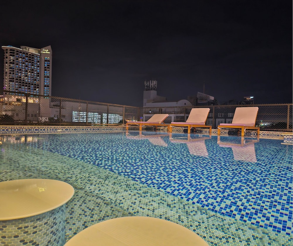 XQ Pattaya Hotel 45/50