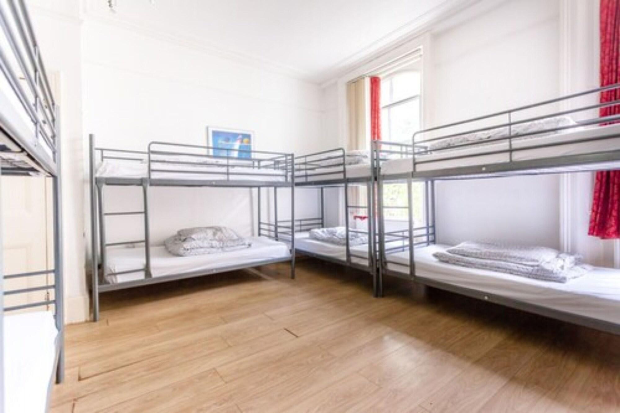 Family, Multiple Beds