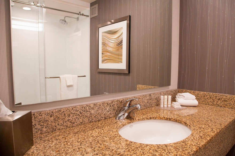 Courtyard By Marriott Rochester East/Penfield 7/29