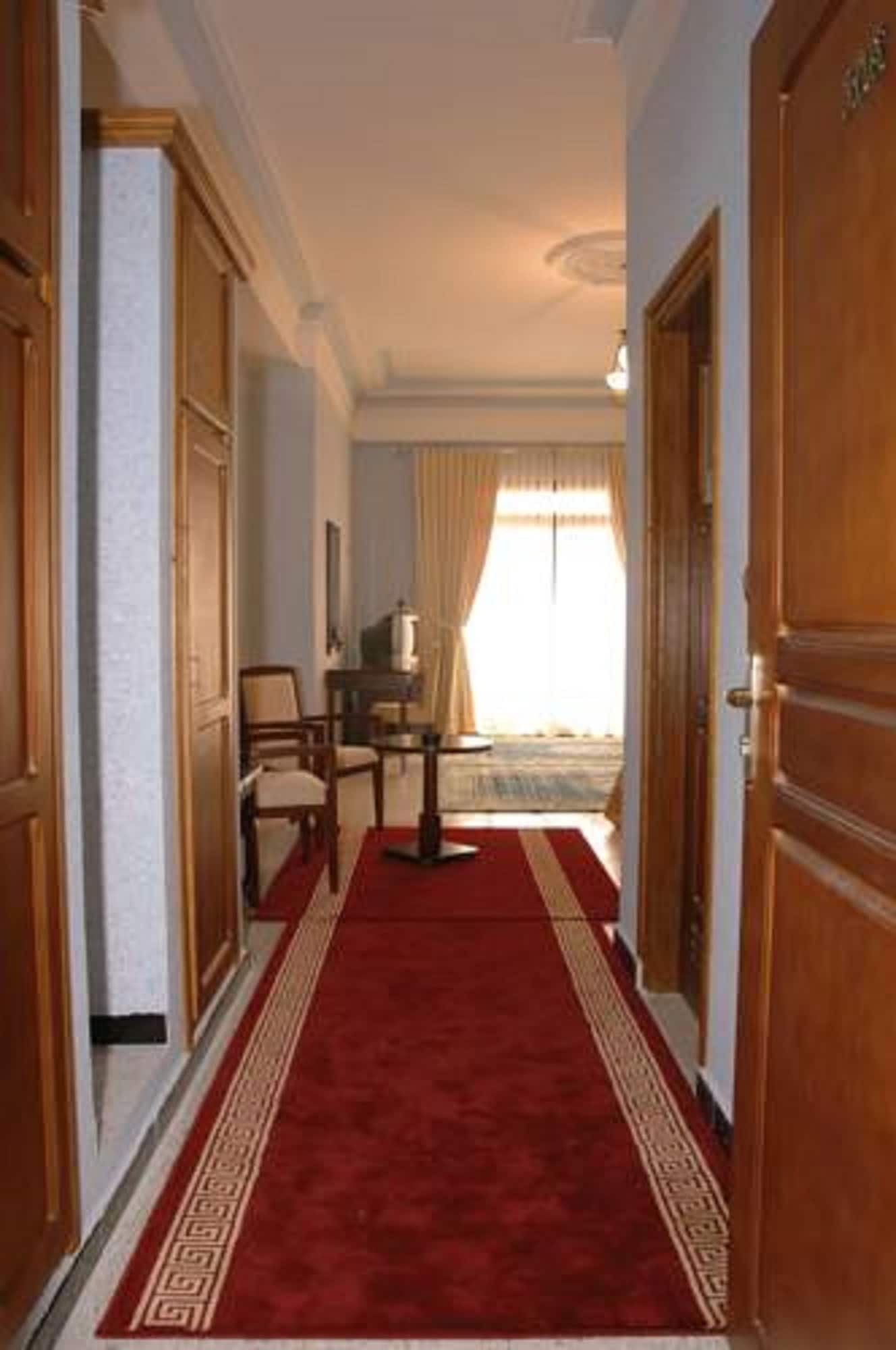 Room at Majestic Annaba, ANNABA