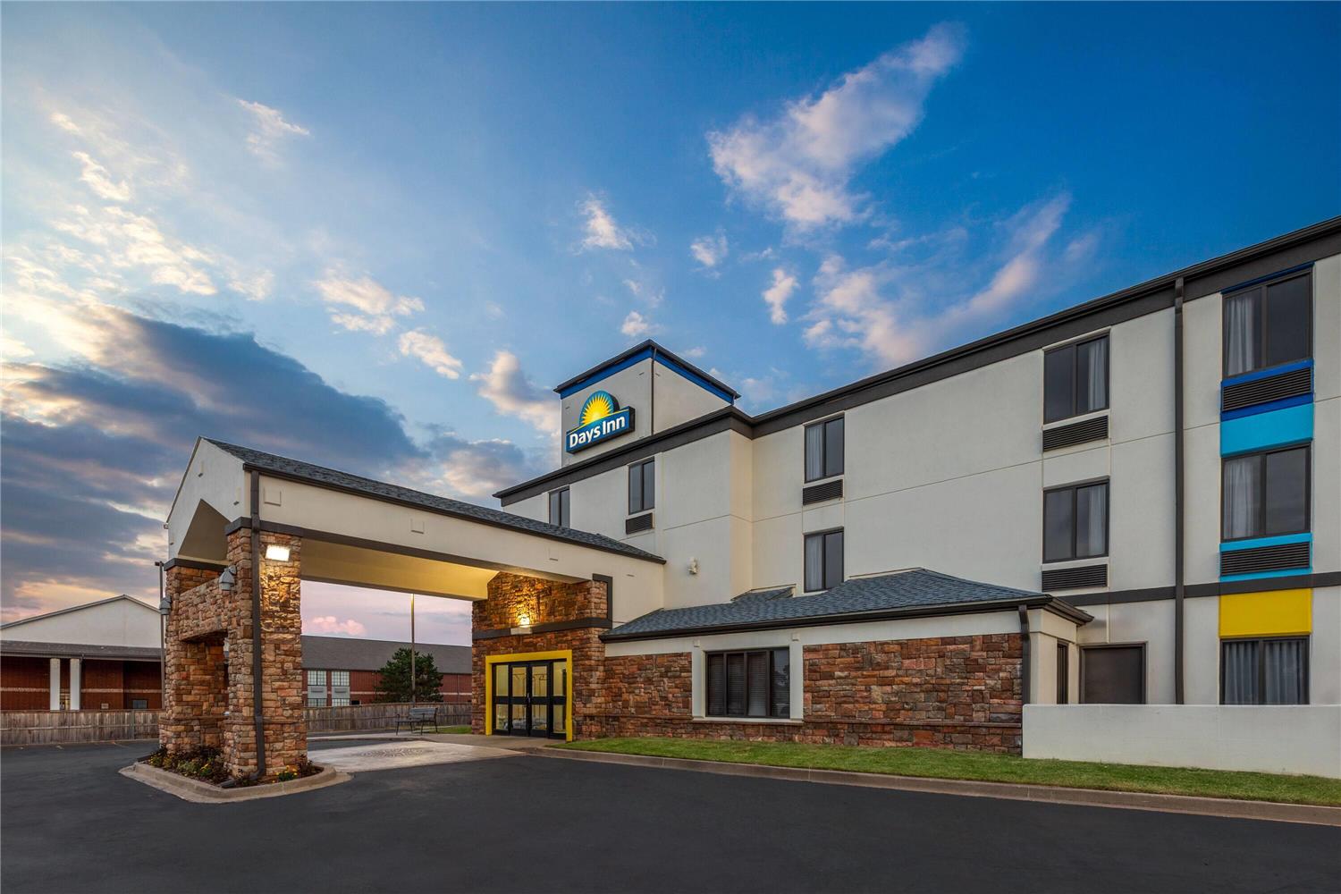 Days Inn By Wyndham Tulsa Central 41/42