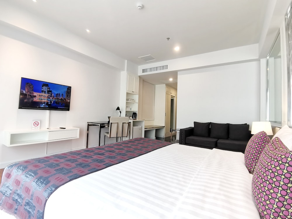 The Bless Hotel And Residence 36/80