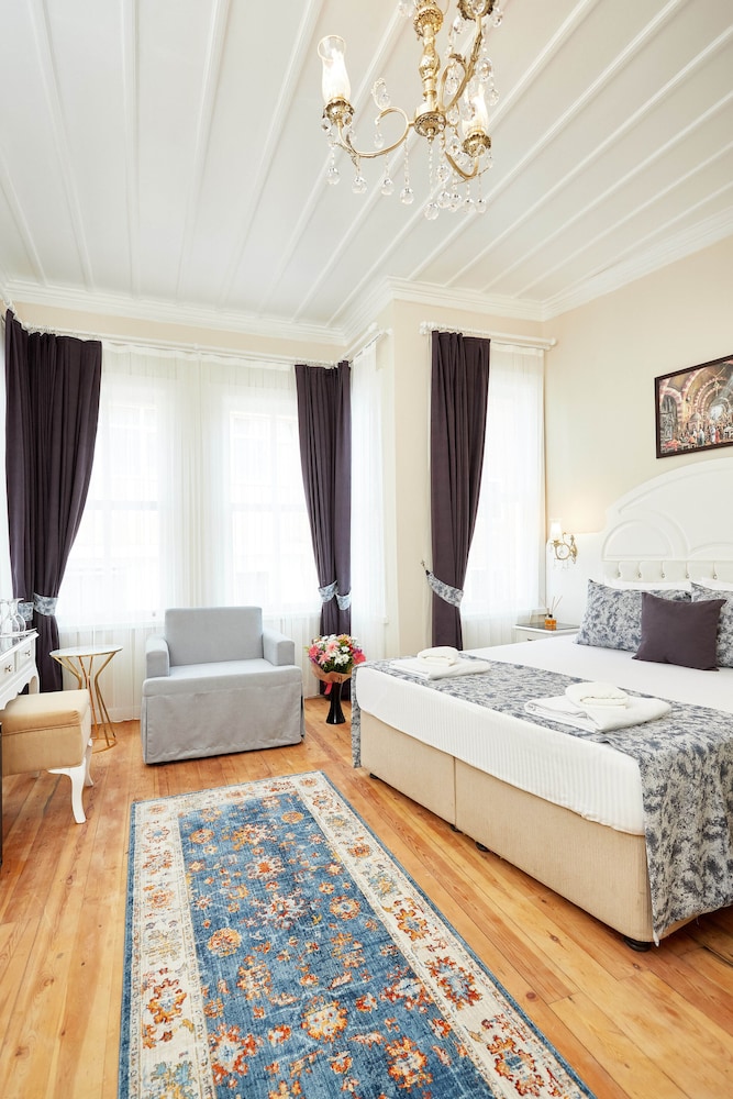 SUPERIOR, DOUBLE BED