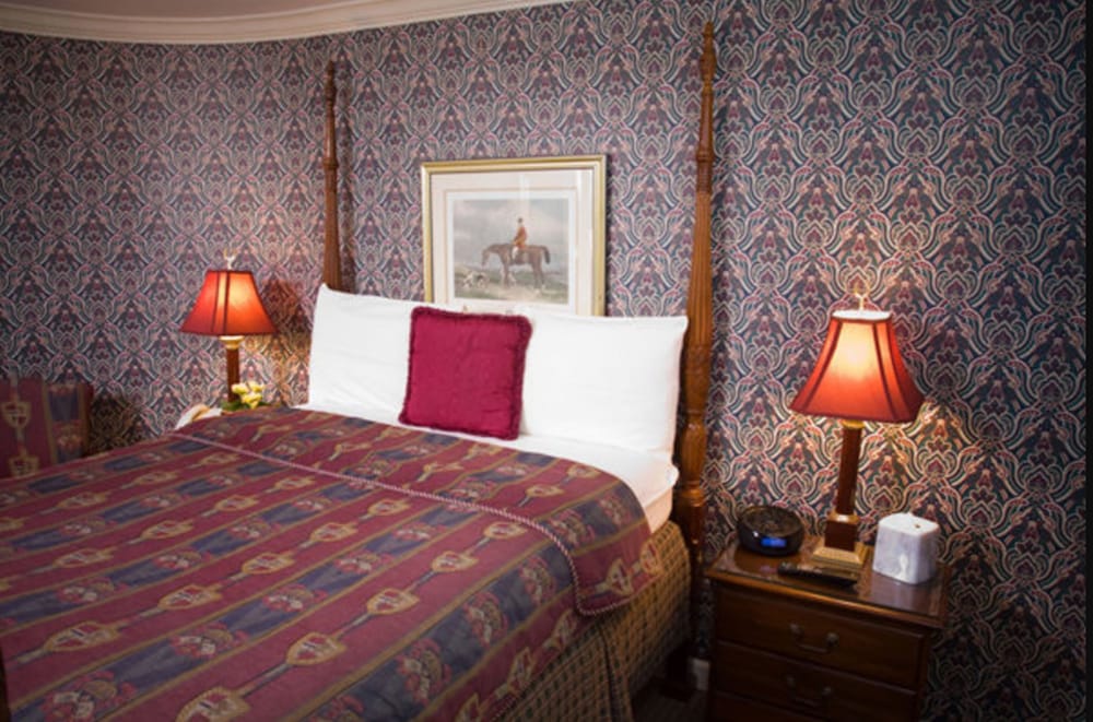 1842 Inn 11/74