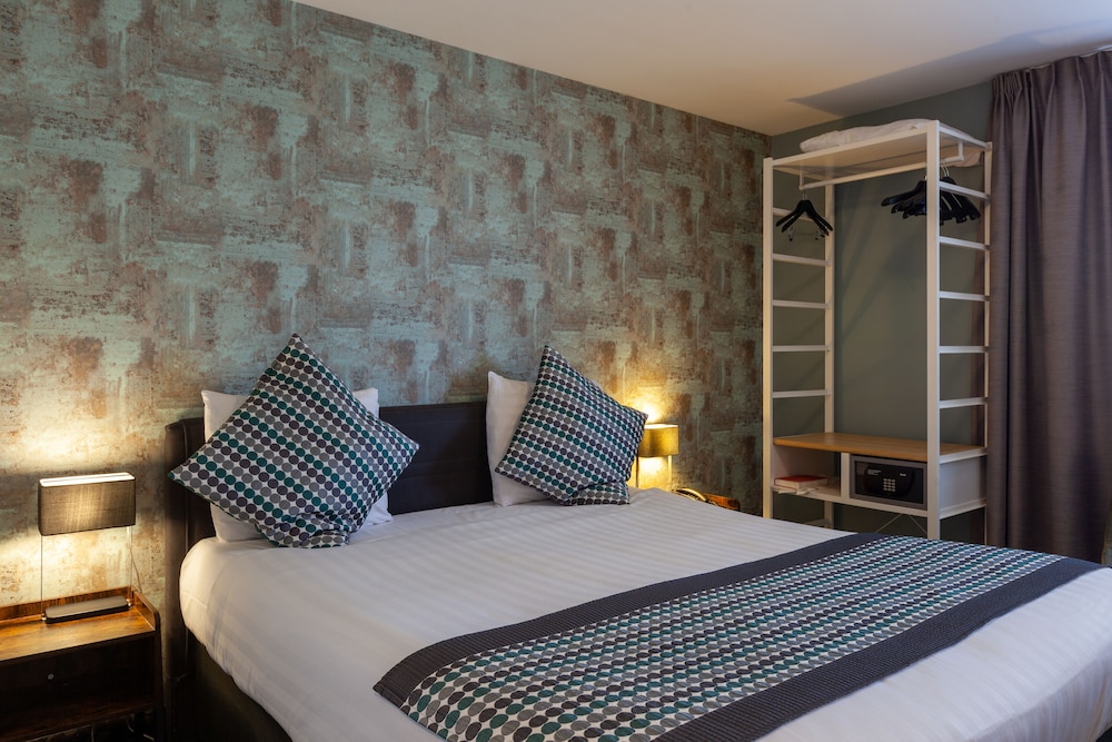 Business, Twin Beds