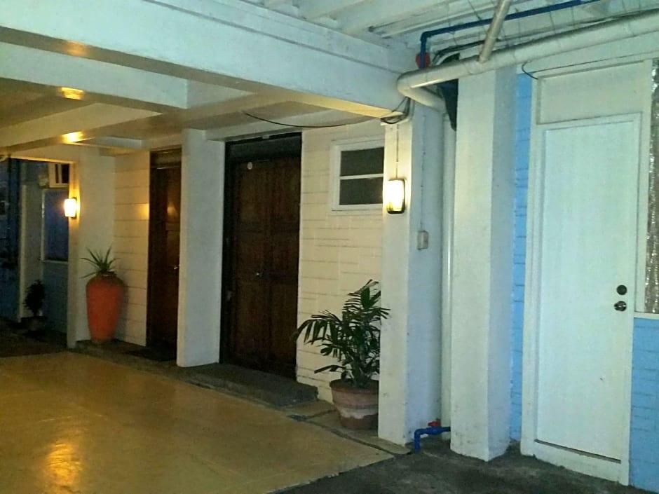 Mainstreet Pension House 5/30
